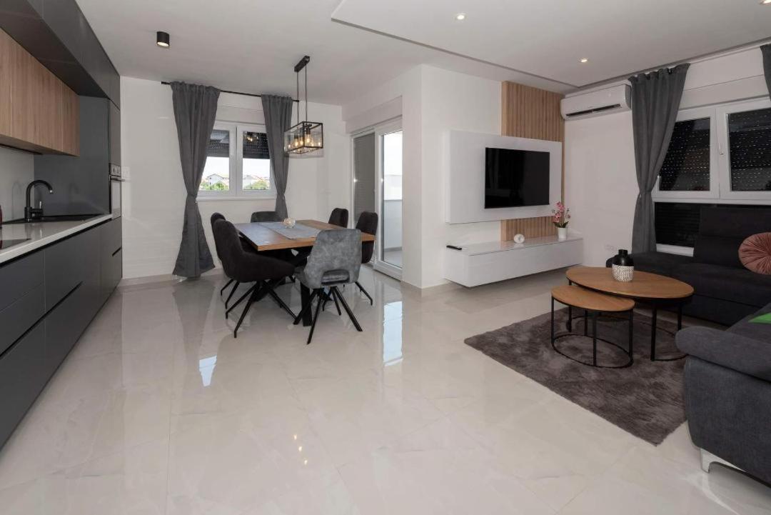 Penthouse Paola- Modern And Luxury Apartment In زادار المظهر الخارجي الصورة